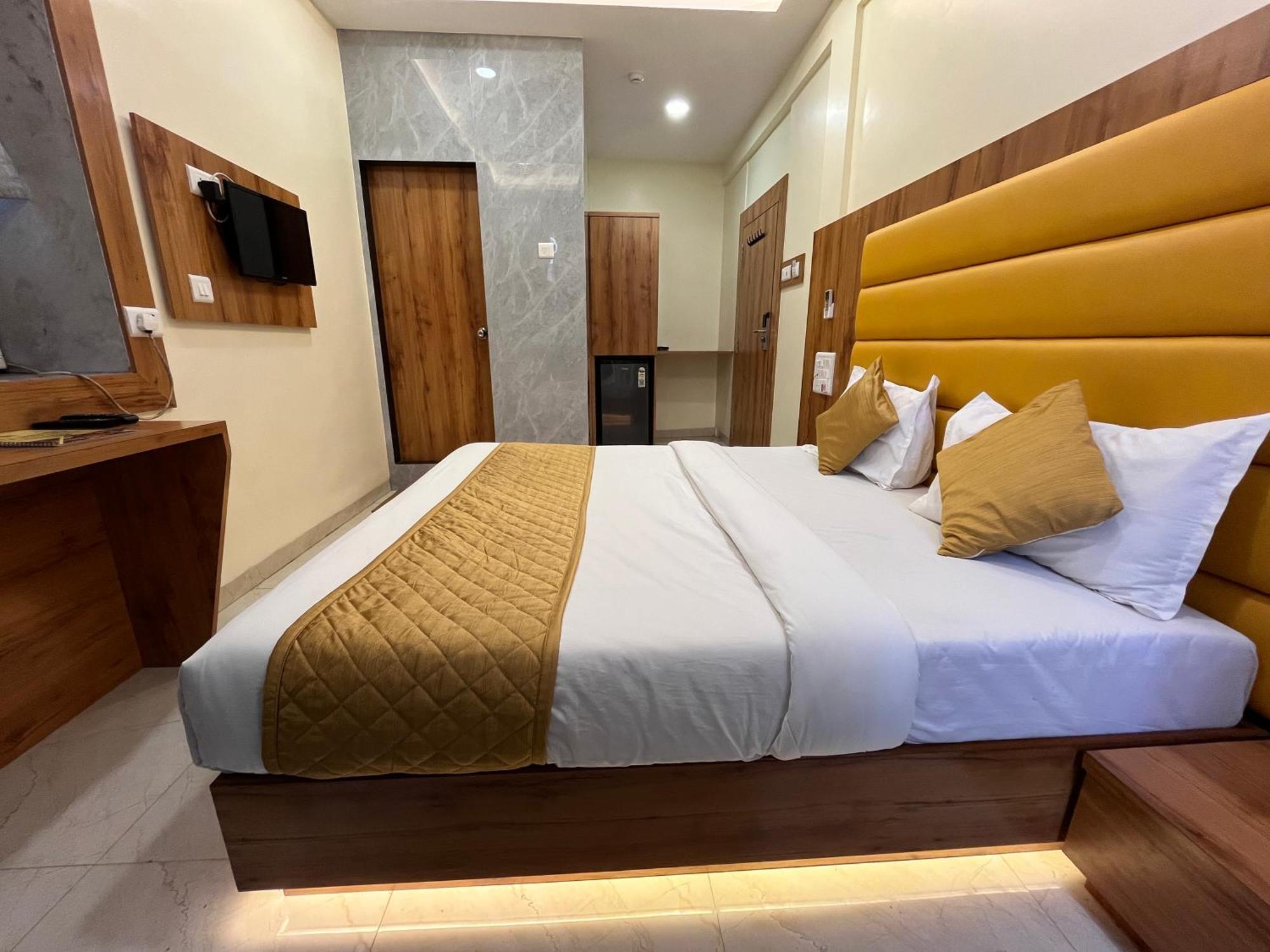 Hotel National - Grant Road Βομβάη Εξωτερικό φωτογραφία
