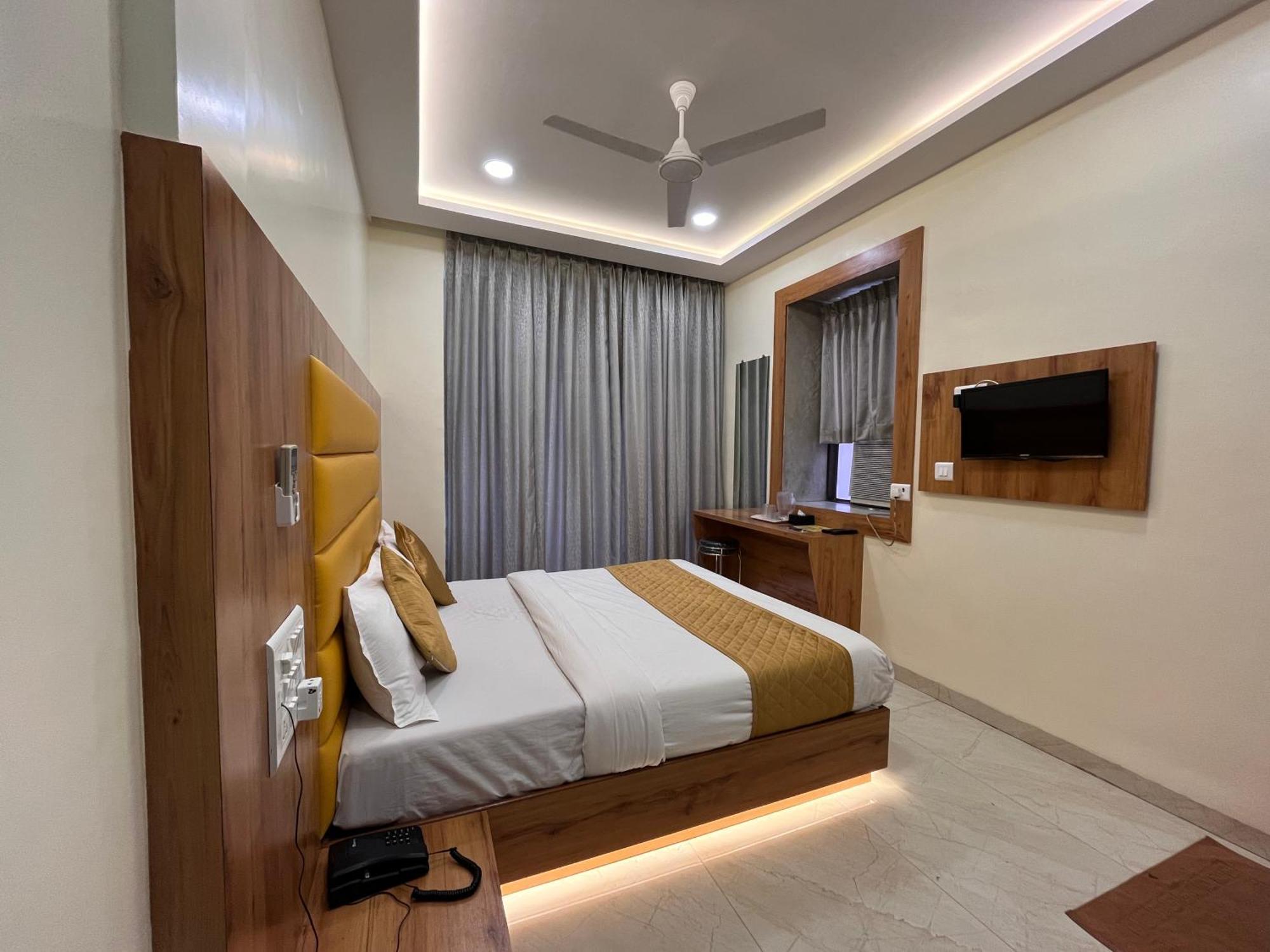 Hotel National - Grant Road Βομβάη Εξωτερικό φωτογραφία