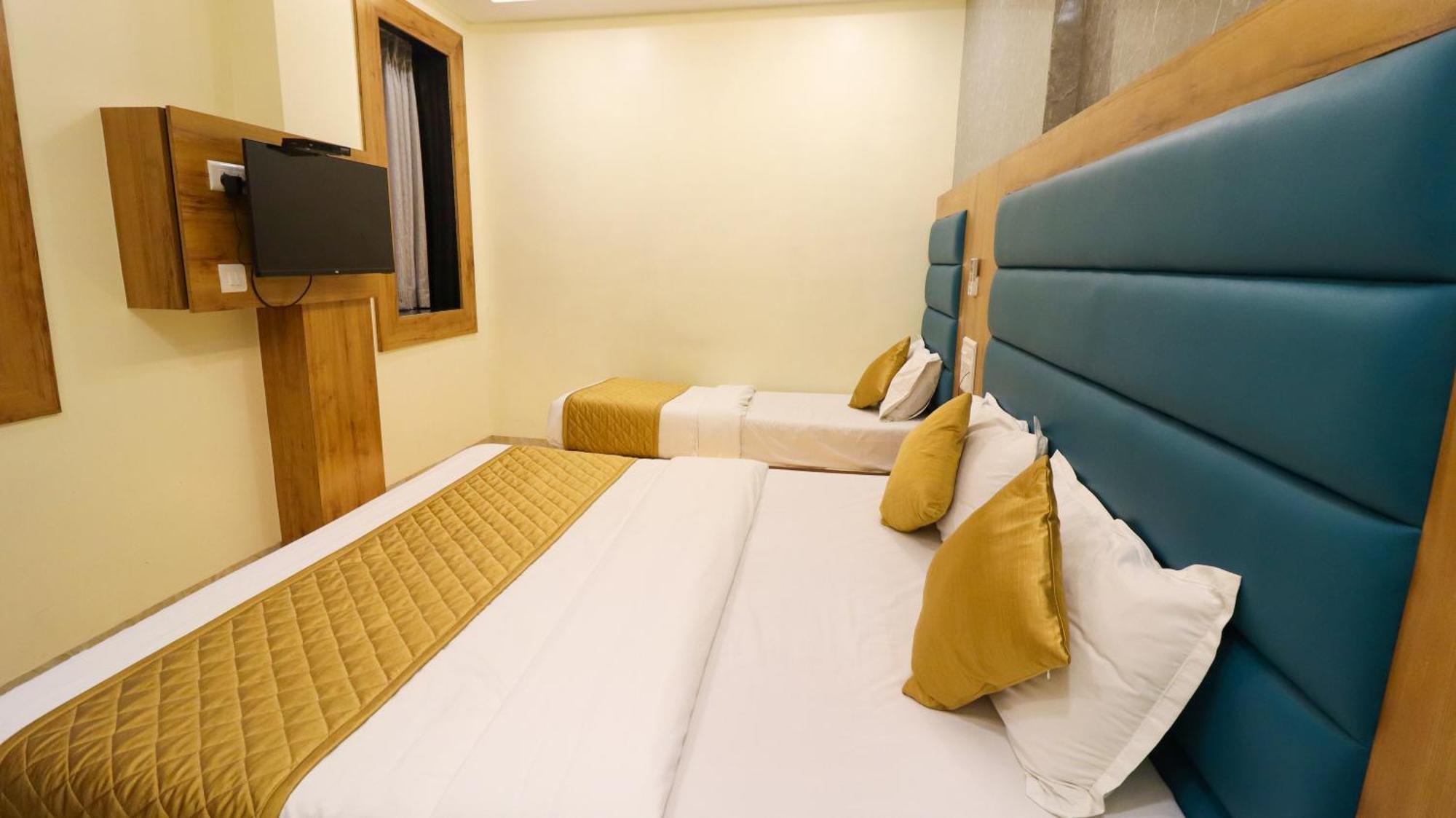 Hotel National - Grant Road Βομβάη Εξωτερικό φωτογραφία