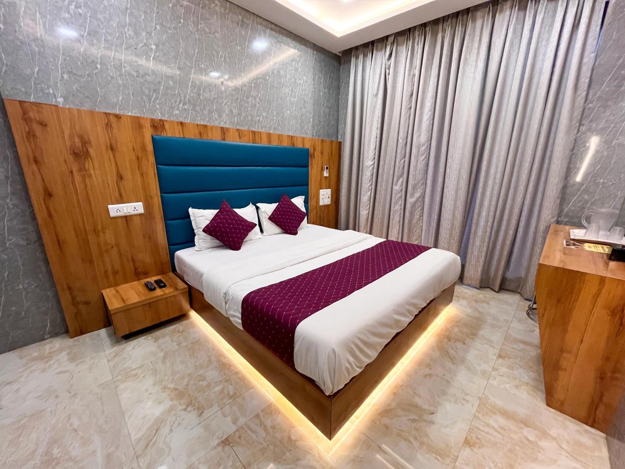 Hotel National - Grant Road Βομβάη Εξωτερικό φωτογραφία