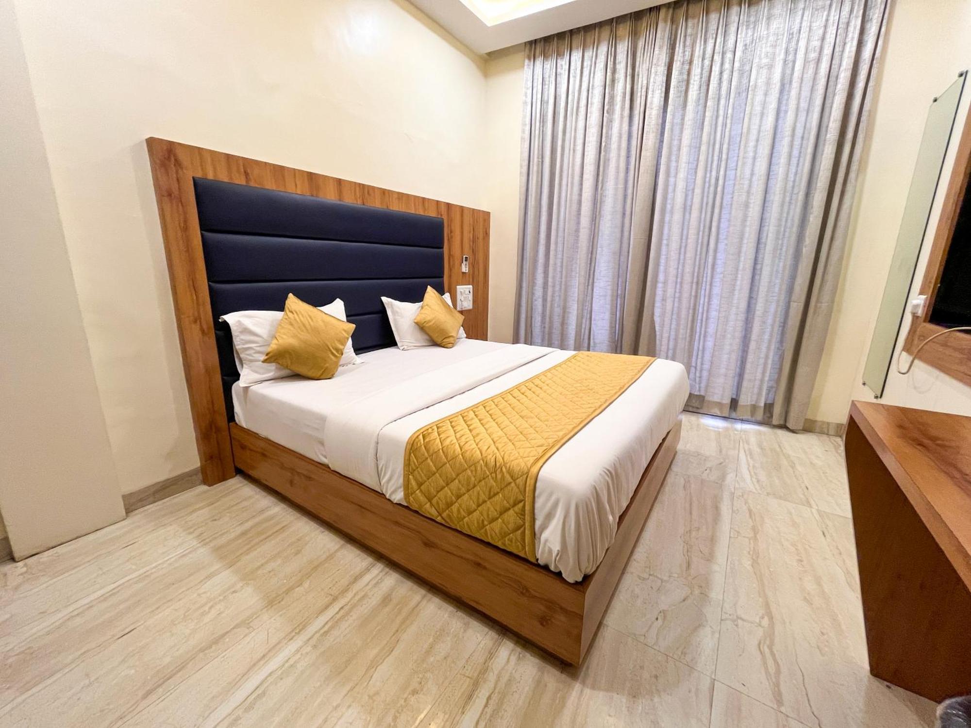Hotel National - Grant Road Βομβάη Εξωτερικό φωτογραφία